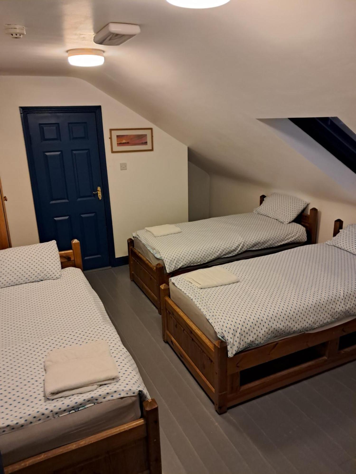 Coastguard Lodge Hostel At Tigh Tp Glaise Bheag Eksteriør billede